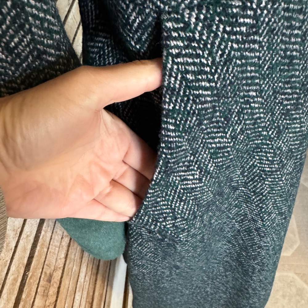 Voodoo Vixen Green Swing Coat w Faux Fur - Picture 4 of 7